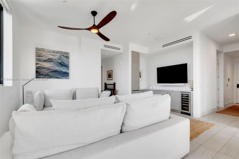 Condominio en venta en Miami Beach, Florida, 3 dormitorios, 179.12 m2 № 1071762 - foto 7