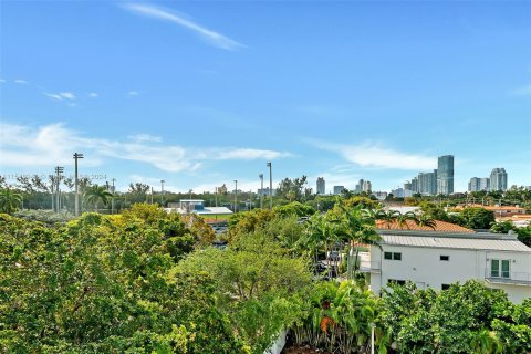 Condo in Miami Beach, Florida, 3 bedrooms  № 1071762 - photo 28