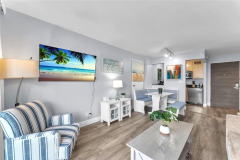 Condo in Fort Lauderdale, Florida, 1 bedroom  № 1161653 - photo 6