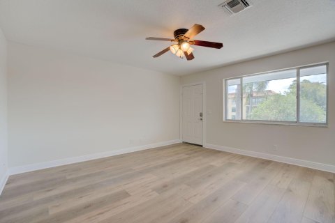 Condo in North Palm Beach, Florida, 2 bedrooms  № 1161693 - photo 25