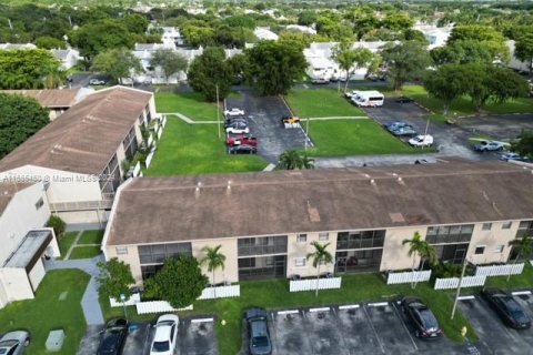 Condo in Cutler Bay, Florida, 2 bedrooms  № 1077282 - photo 21