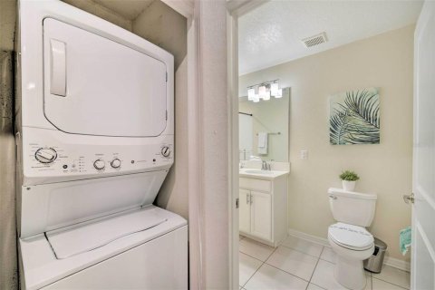 Condo in Kissimmee, Florida, 2 bedrooms in STOREY LAKE  № 1019065 - photo 18