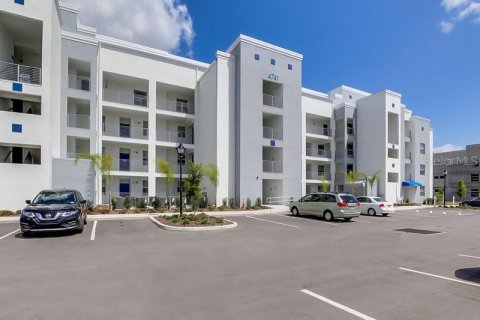 Condominio en venta en Kissimmee, Florida, 2 dormitorios, 104.61 m2 № 1019065 - foto 1