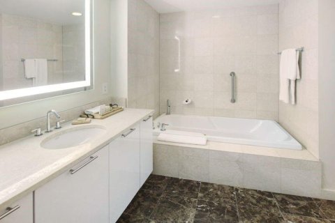 Condo in Fort Lauderdale, Florida, 1 bedroom  № 1074892 - photo 4