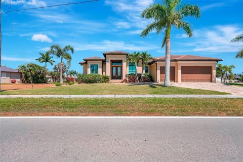 Villa ou maison à vendre à Punta Gorda, Floride: 3 chambres, 190.91 m2 № 1212720 - photo 4