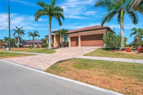 Casa en venta en Punta Gorda, Florida, 3 dormitorios, 190.91 m2 № 1212720 - foto 2