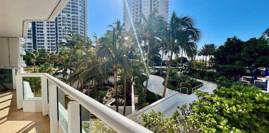 Condo in Aventura, Florida, 3 bedrooms  № 1206410