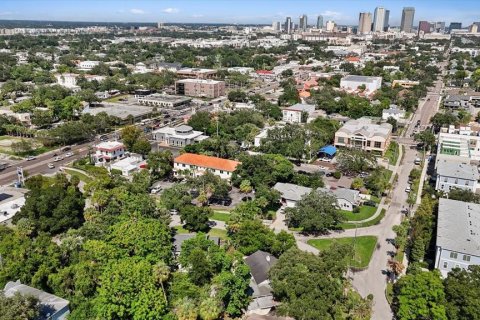 Villa ou maison à vendre à Tampa, Floride: 4 chambres, 158.12 m2 № 1341221 - photo 5