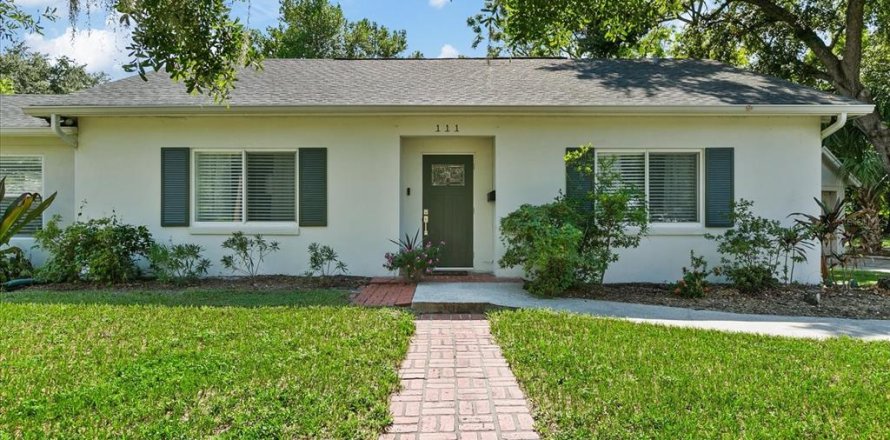 House in Tampa, Florida 4 bedrooms, 158.12 sq.m. № 1341221