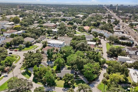 Villa ou maison à vendre à Tampa, Floride: 4 chambres, 158.12 m2 № 1341221 - photo 28