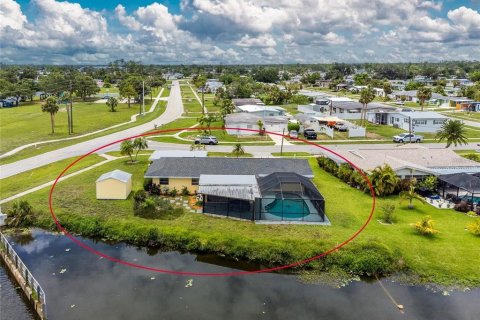 Casa en venta en Port Charlotte, Florida, 4 dormitorios, 135.36 m2 № 1341186 - foto 29