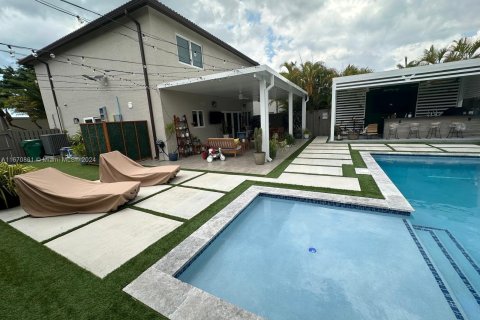 Villa ou maison à vendre à Miami, Floride: 4 chambres, 181.53 m2 № 1389991 - photo 22