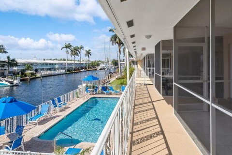 Condo in Fort Lauderdale, Florida, 2 bedrooms  № 1041005 - photo 4