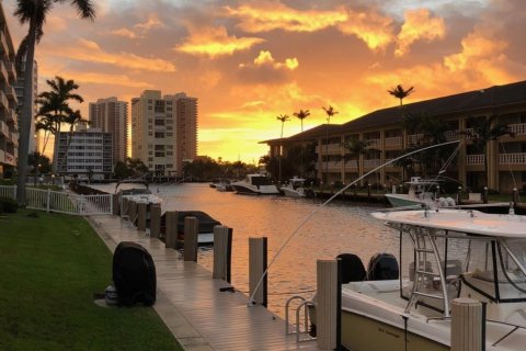 Condo in Fort Lauderdale, Florida, 2 bedrooms  № 1041005 - photo 2