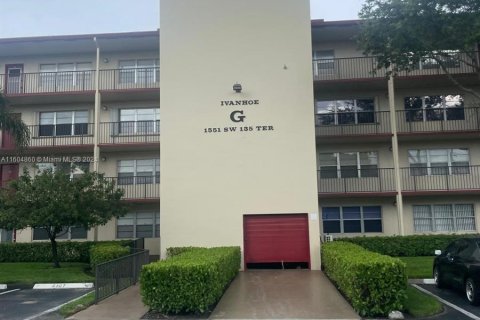 Condominio en venta en Pembroke Pines, Florida, 1 dormitorio № 1224998 - foto 3