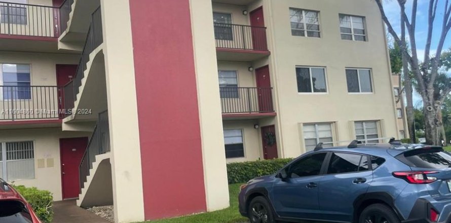 Condominio en Pembroke Pines, Florida, 1 dormitorio  № 1224998
