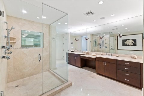 Condo in Miami Beach, Florida, 3 bedrooms  № 1225019 - photo 14