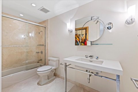 Condo in Miami Beach, Florida, 3 bedrooms  № 1225019 - photo 19