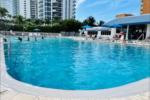 Copropriété à vendre à Sunny Isles Beach, Floride: 33.44 m2 № 1272749 - photo 17