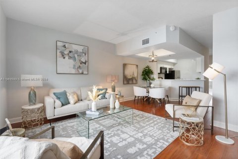 Condo in Sunrise, Florida, 3 bedrooms  № 1037802 - photo 6