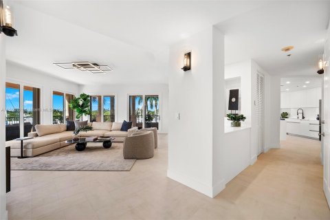 Condo in Coral Gables, Florida, 3 bedrooms  № 1072078 - photo 18