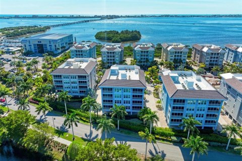 Condominio en venta en Bradenton, Florida, 3 dormitorios, 154.59 m2 № 1378368 - foto 2