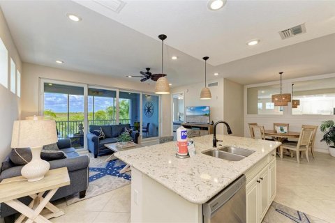 Copropriété à vendre à Bradenton, Floride: 3 chambres, 154.59 m2 № 1378368 - photo 18