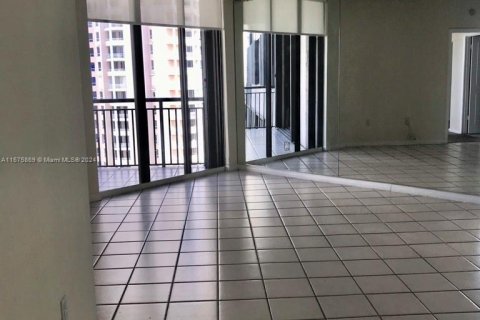 Copropriété à vendre à Miami, Floride: 1 chambre, 74.32 m2 № 1400073 - photo 5