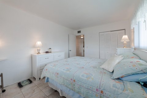 Condominio en venta en North Palm Beach, Florida, 2 dormitorios, 81.75 m2 № 1065899 - foto 13