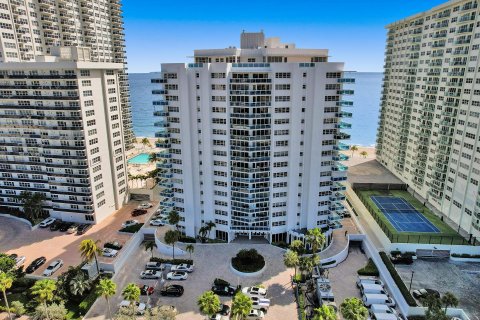 Copropriété à vendre à Fort Lauderdale, Floride: 2 chambres, 166.85 m2 № 1065900 - photo 1