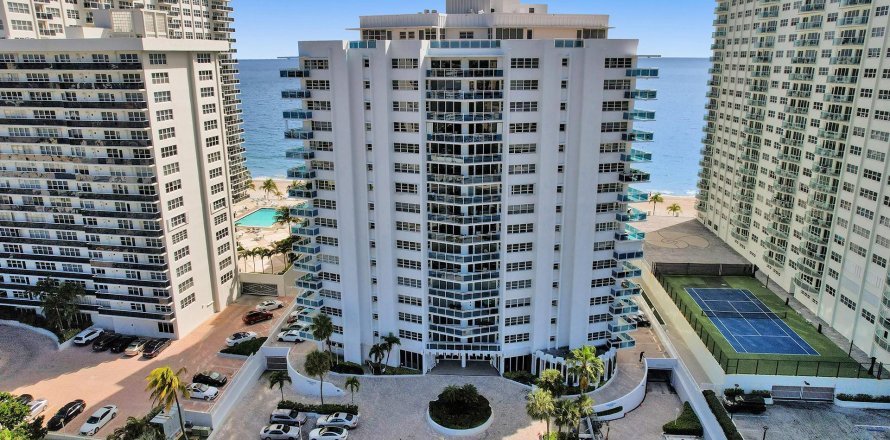 Condominio en Fort Lauderdale, Florida, 2 dormitorios  № 1065900