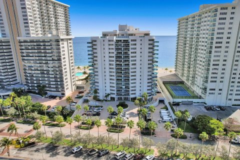 Condominio en venta en Fort Lauderdale, Florida, 2 dormitorios, 166.85 m2 № 1065900 - foto 2