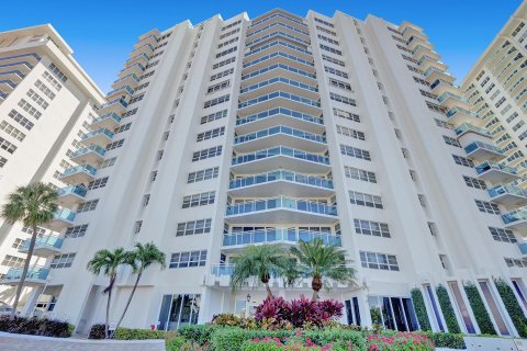 Copropriété à vendre à Fort Lauderdale, Floride: 2 chambres, 166.85 m2 № 1065900 - photo 20