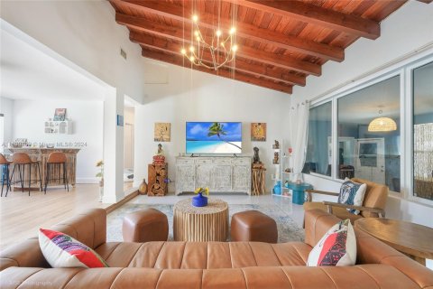 Villa ou maison à vendre à Miami Shores, Floride: 3 chambres, 182.55 m2 № 1031039 - photo 5