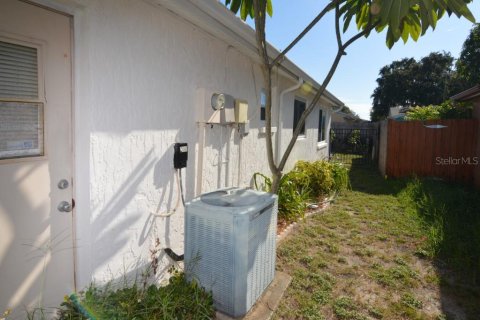 Casa en venta en Holiday, Florida, 2 dormitorios, 129.41 m2 № 1378085 - foto 11