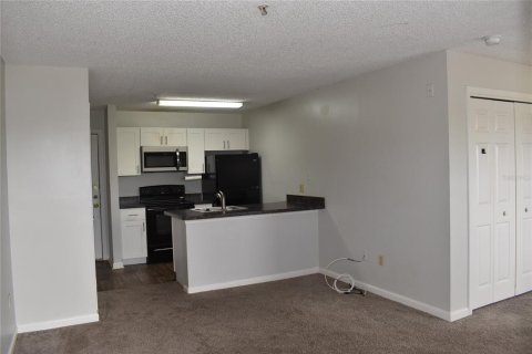 Condo in Saint Petersburg, Florida, 1 bedroom  № 1378116 - photo 4