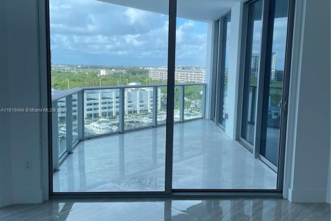 Condominio en venta en North Miami Beach, Florida, 2 dormitorios, 161.28 m2 № 1241438 - foto 15