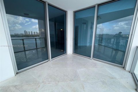 Copropriété à vendre à North Miami Beach, Floride: 2 chambres, 161.28 m2 № 1241438 - photo 7