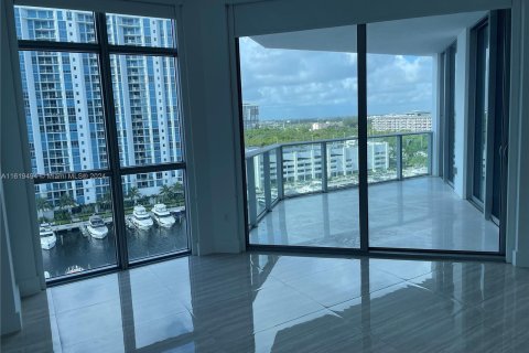 Condominio en venta en North Miami Beach, Florida, 2 dormitorios, 161.28 m2 № 1241438 - foto 14