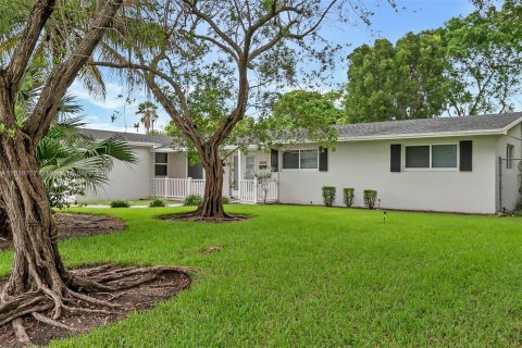 Villa ou maison à vendre à Palmetto Bay, Floride: 4 chambres, 228.26 m2 № 1241394 - photo 30