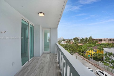 Condominio en venta en Miami Beach, Florida, 2 dormitorios, 103.59 m2 № 1409055 - foto 21