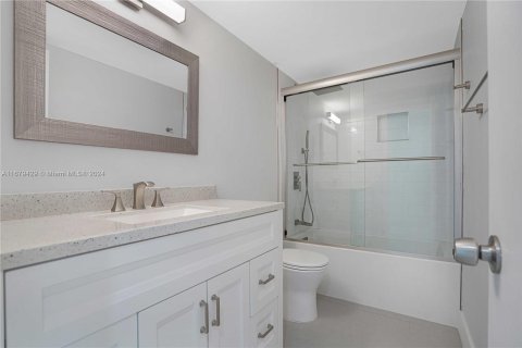 Condominio en venta en Miami Beach, Florida, 2 dormitorios, 103.59 m2 № 1409055 - foto 23