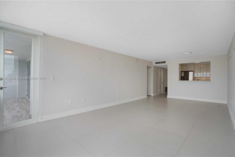 Condominio en venta en Miami Beach, Florida, 2 dormitorios, 103.59 m2 № 1409055 - foto 9