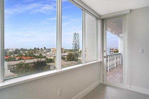 Condominio en venta en Miami Beach, Florida, 2 dormitorios, 103.59 m2 № 1409055 - foto 10