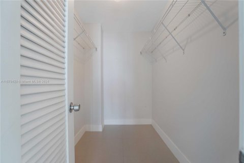 Condominio en venta en Miami Beach, Florida, 2 dormitorios, 103.59 m2 № 1409055 - foto 20