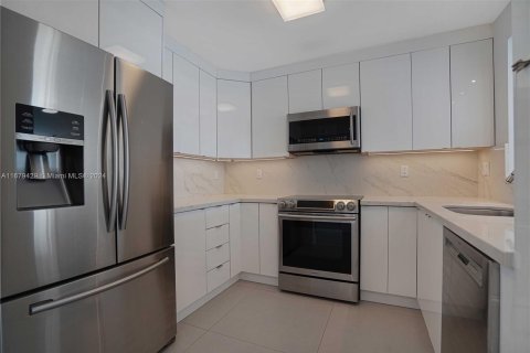 Condominio en venta en Miami Beach, Florida, 2 dormitorios, 103.59 m2 № 1409055 - foto 3