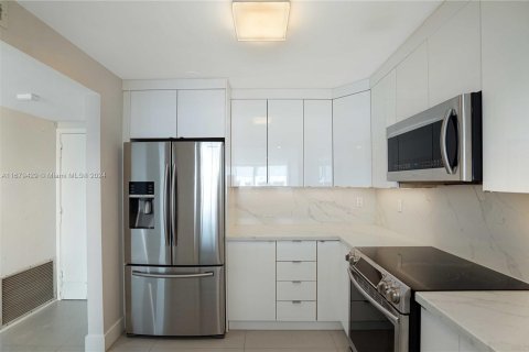 Condominio en venta en Miami Beach, Florida, 2 dormitorios, 103.59 m2 № 1409055 - foto 4