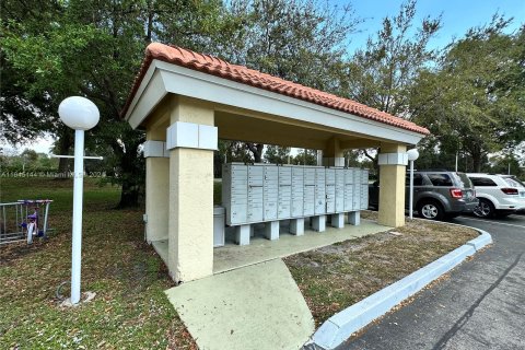 Copropriété à vendre à Sunrise, Floride: 2 chambres, 98.94 m2 № 1328678 - photo 19