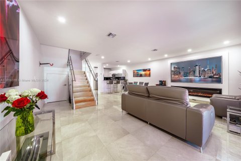 Adosado en venta en North Miami Beach, Florida, 3 dormitorios, 157 m2 № 1360254 - foto 3