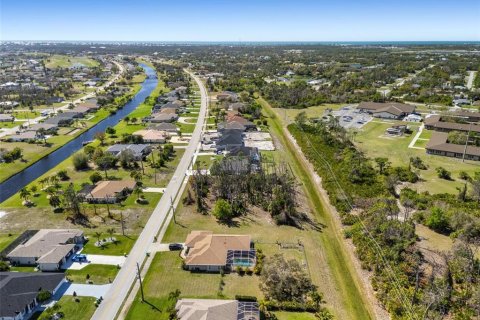 Terreno en venta en Rotonda, Florida № 1025669 - foto 7